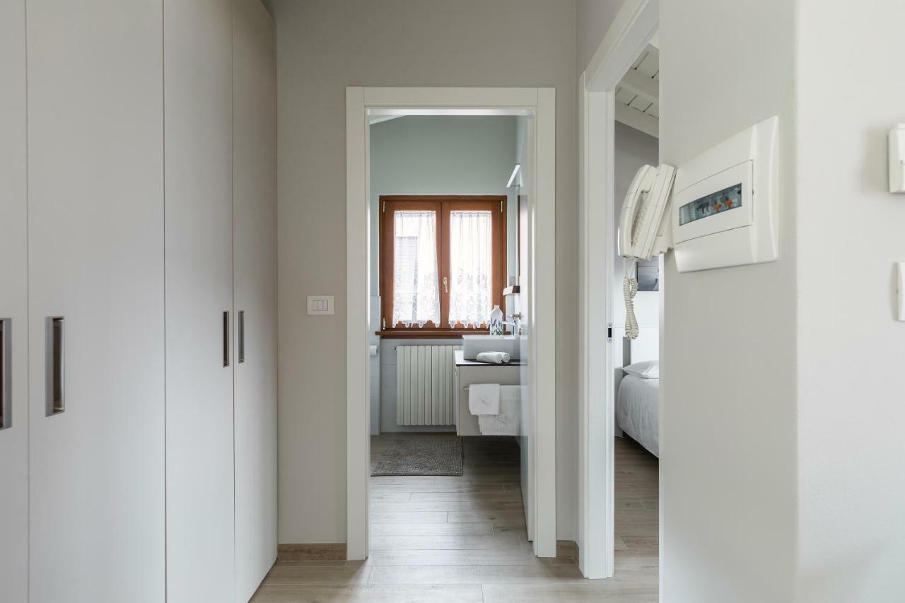Mansarda I Cipressi Lenno Exterior foto